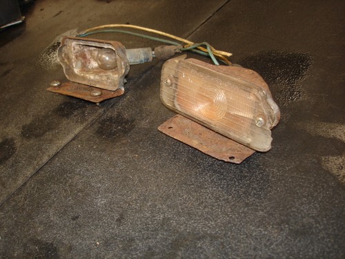 1966 Cutlass 442 F85 Parking/Signal Light Assemblies Pair GM OEM - Imagen 2 de 6