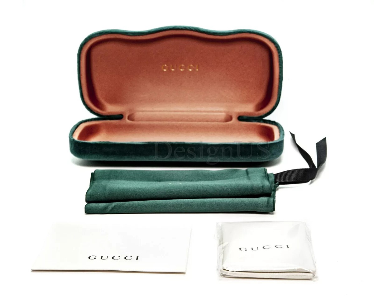 Gucci Green Velvet Case size Small for Eyeglasses Made in Gucci Green Velvet Case size Small for Eyeglasses Made in