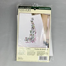 Stitchers Gallery Stamped Pillowcases Embroidery Kit Blue & Violet Bouquet NOS