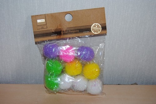 Basteln 10 x Pompon - Set Weiß - Hellgrün- Gelb - Lila - Rosa