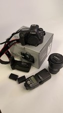 Canon 5D Mark IV Camera with 24-105mm F/4 Is USM EF Lens Battery Grip And Flash
