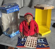 E.T. Furby - Tiger Electronics / Hasbro 2000