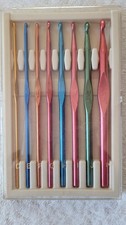 Pre-owned Metal Set of 8 Boye Crochet Hooks D,E,F,G,H,I,J, and K in hard case