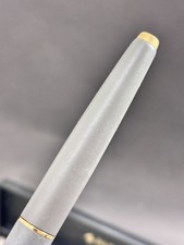 NOS — PARKER 45 LIGHT GREY LACQUERED ARGENTINA (BFP696) — fountain pen for sale on Nibfolio — photo 3