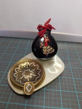 VTG Spanish Handmade Souvenir Castanet & Ashtray On Mother Of Pearl Display 