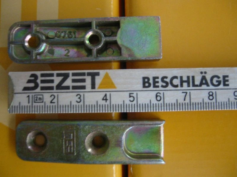 SIEGENIA FAVORIT 2 x SIEGENIA Holzfenster Schliessblech / Schliesstück 760-1 761 Eurofalz
