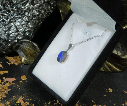 VIBRANT! Natural Cobalt Purple Boulder Opal 8x11mm cabochon silver pendant 🎨 - Picture 13 of 13