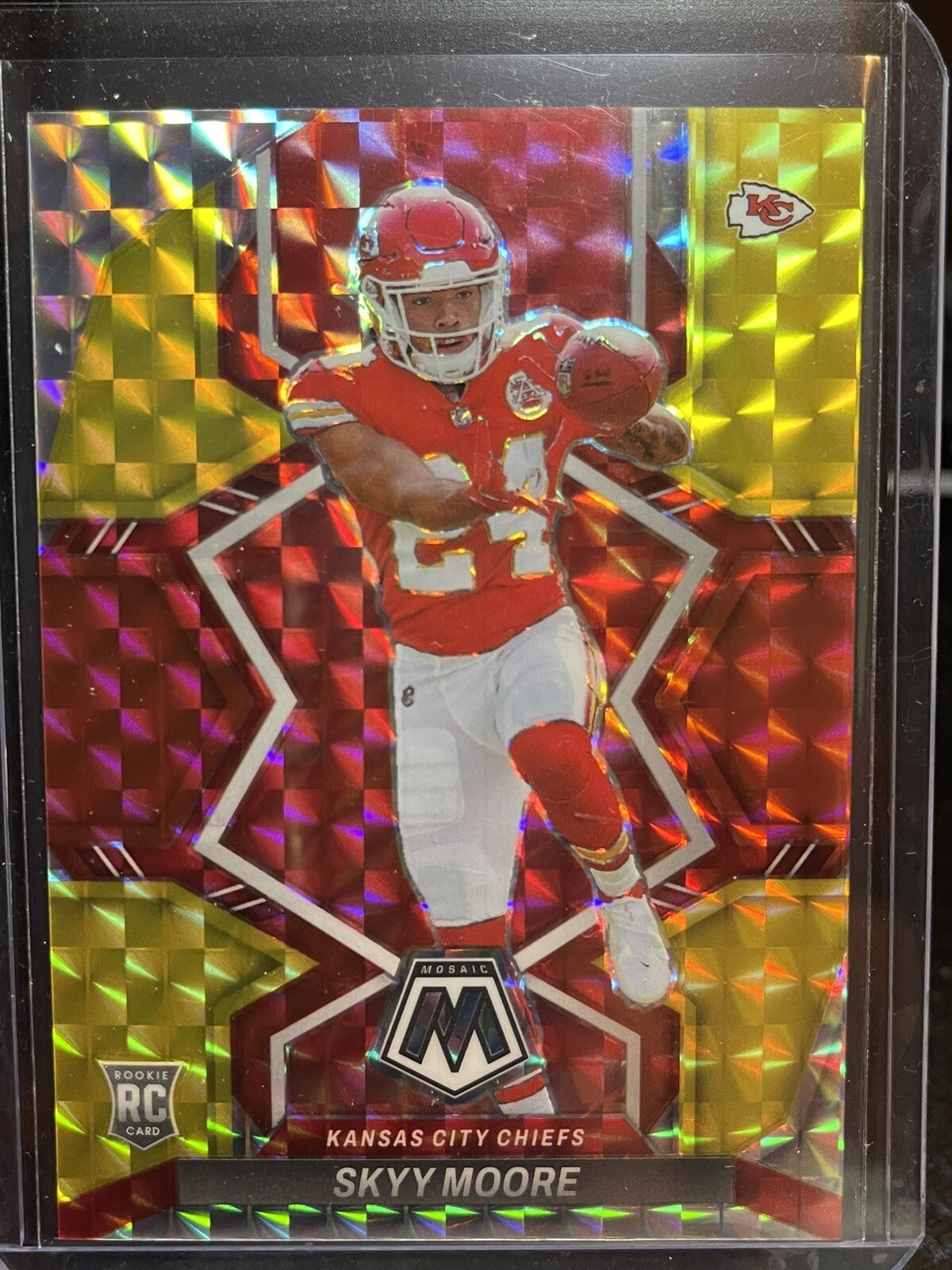 2022 Panini Mosaic Skyy Moore Rookie Red & Yellow Choice Fusion Mosaic 73/80 319