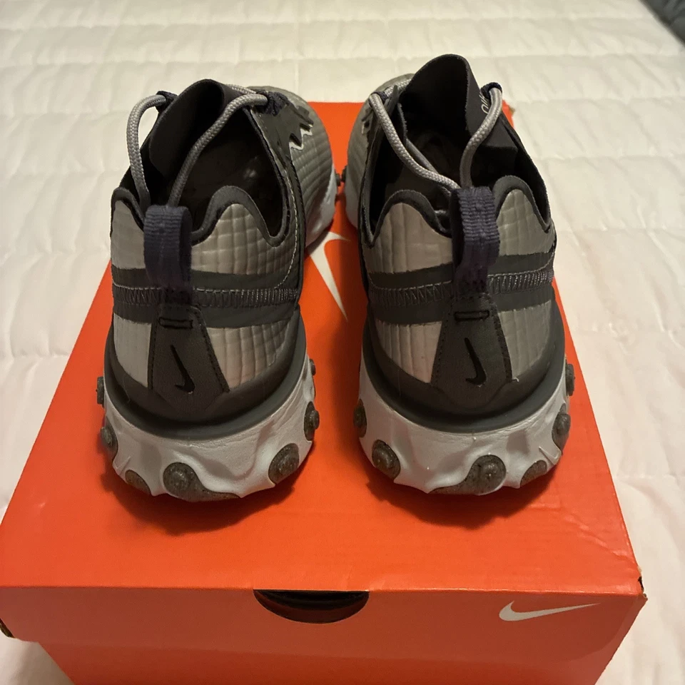 Size 8 - Nike React Element 55 Quilted Grid - White - Image 4 of 4