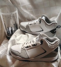 Nuevo sin etiquetas Zapato de tenis Fubu para hombre negro blanco 9