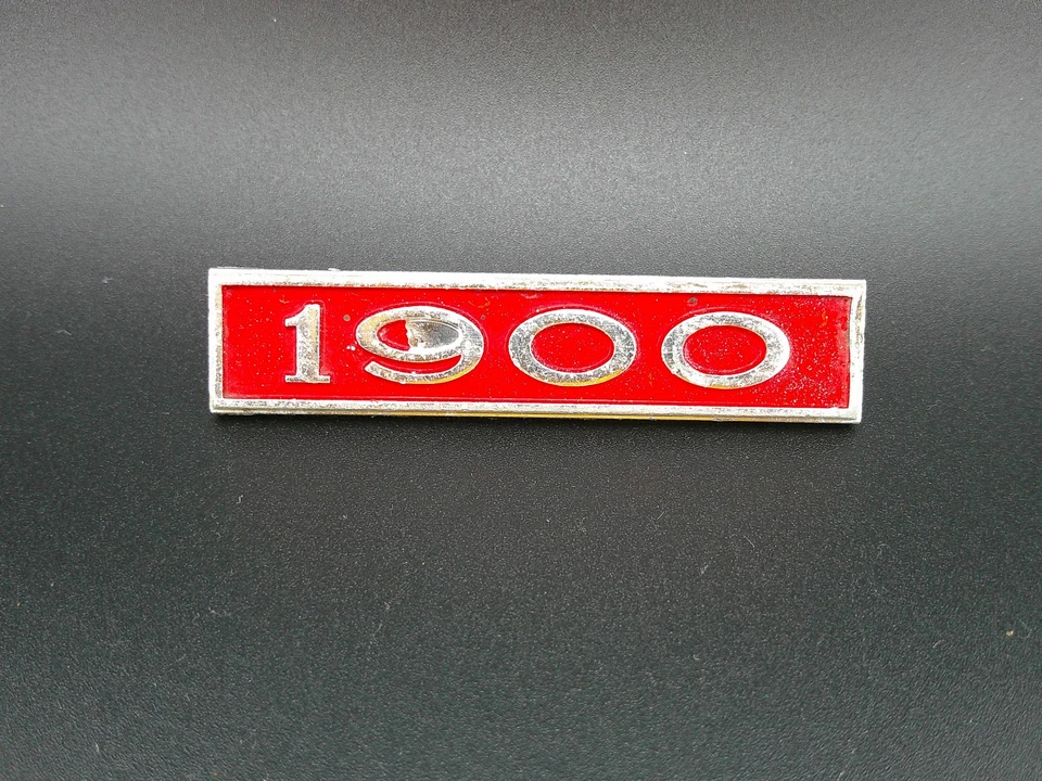 Emblema vintage Opel 1900 Fender emblema vermelho cromado 8 956 420 década de 1970 GM original - Imagem 2 de 4