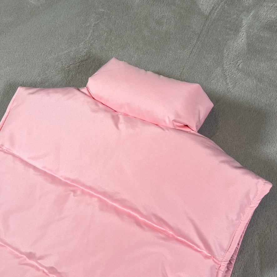 Peak Performance Down Puffer Vest Women's Size Sm… - image 13