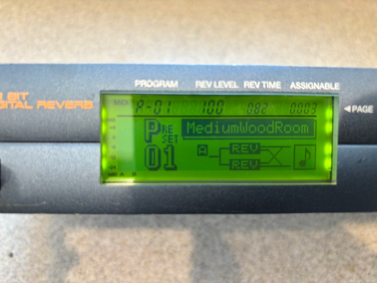 【良品】ローランド デジタルリバーブ SRV-3030 Roland SRV 3030 Digital Reverb
