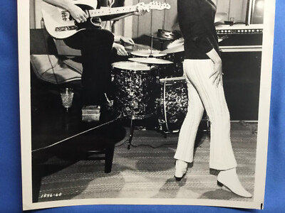 SANDRA DEE – SINGING, DANCING – DOCTOR, YOU'VE GOT TO BE KIDDING