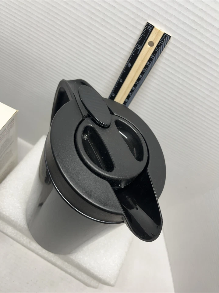 Jarra de vacío térmico OGGI negra 1 Lt. Forma ovalada Foto 4 de 4