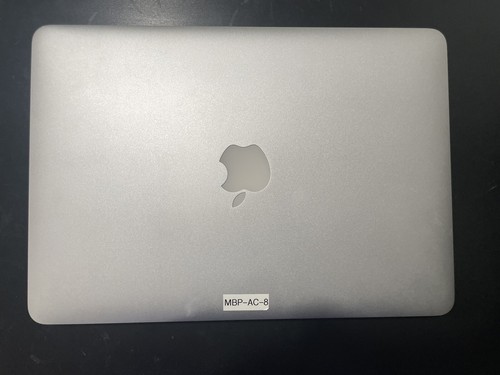 Apple Macbook Pro Laptop 13.3" Retina 2015 i5 2.7GHz 8GB RAM 128GB SSD - Picture 2 of 6