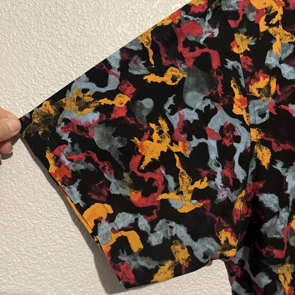 CAMISA LRG Lifted Research Group CAMUFLAJE Psicodélico Talla L Mangas Cortas BOTÓN ARRIBA Foto 2 de 4