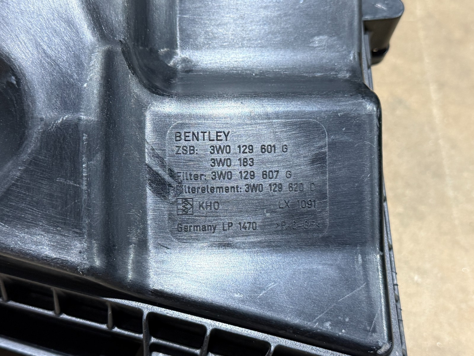 06-12 Bentley Continental Flying Spur Left Air Intake Cleaner Box W/Duct PO43