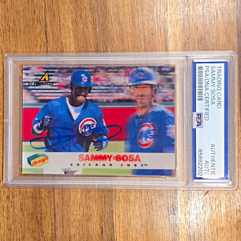 Pinnacle 1997 Sammy Sosa #1 Auto PSA/DNA Auth 85892202 Chicago Cubs