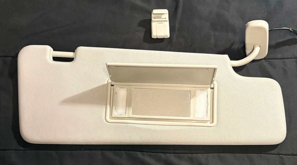 Land Rover LR4 2010-2016 gris neutro parasol de pasajero OEM Foto 2 de 4