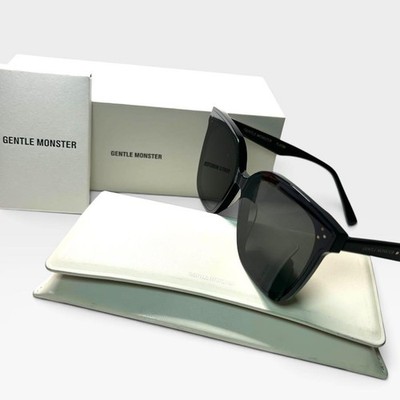 GENTLE MONSTER FLATBA HER Sonnenbrille schwarzes Etui