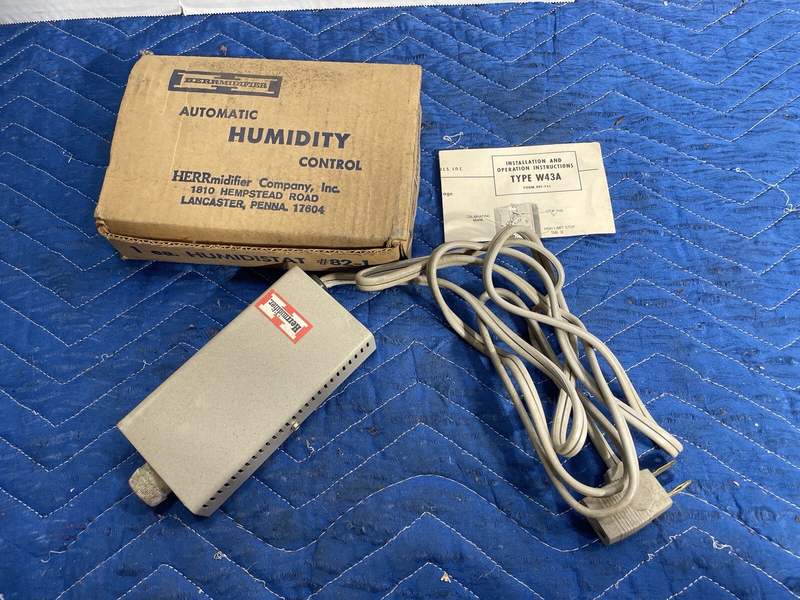 VINTAGE  Herrmidifier HUMIDISTAT Automatic Humidity Control Model 82-1