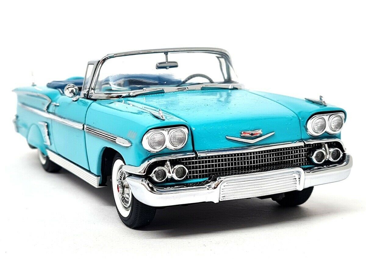 Danbury 1/24 - Chevrolet Impala Convertible 1958 Turquoise Diecast Model Car