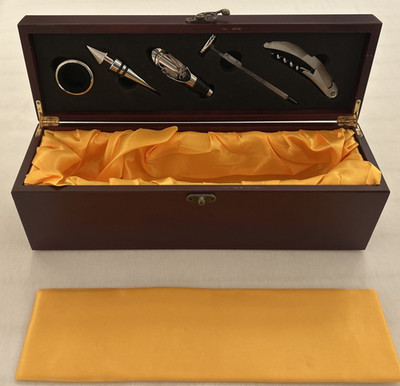 Weinbox Holzkiste Mahagoni  m. Tropfring, Ausgießer,  Kellnermesser, Thermomet.