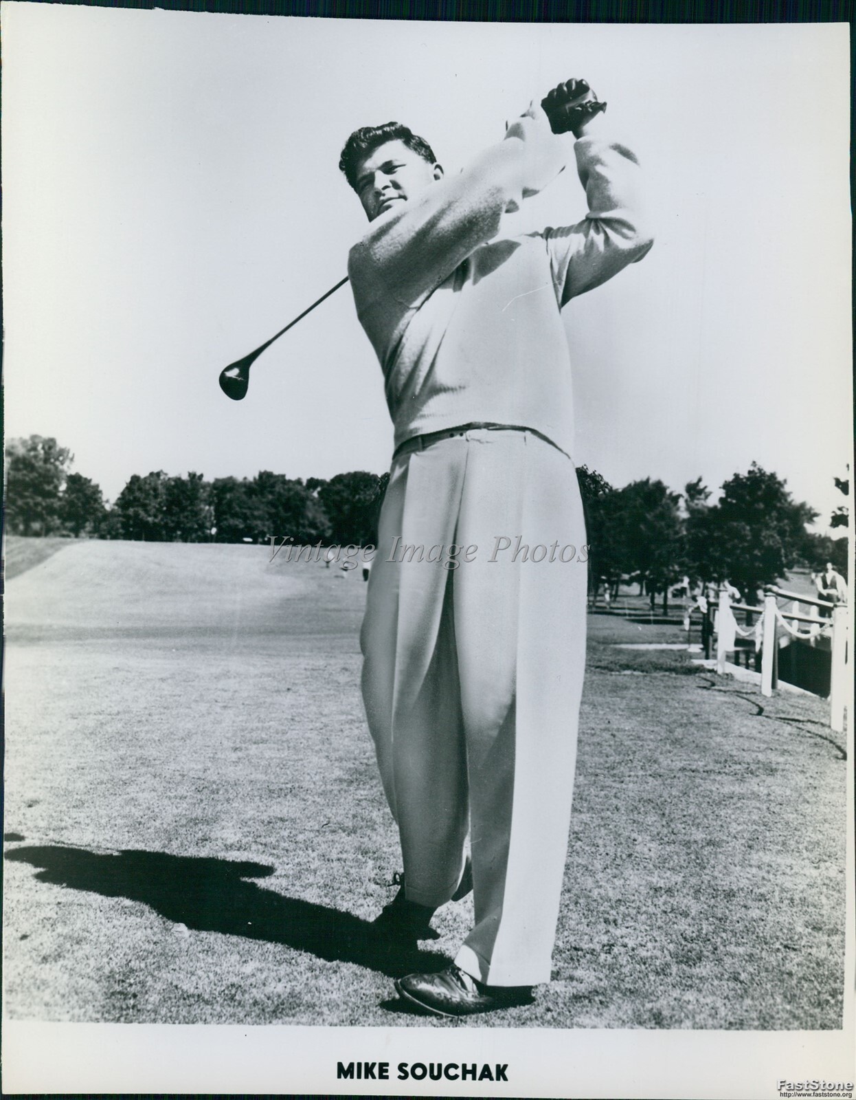 1957 Mike Souchak Pro Golfer Pga Tour Ryder Cup Swinging Club Wirephoto 8X10