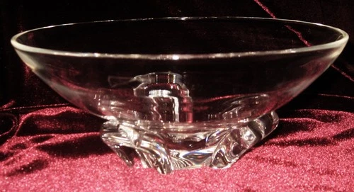 Early 1950s STEUBEN ART GLASS Floret 8" BOWL Designed by Donald Pollard No. 8059