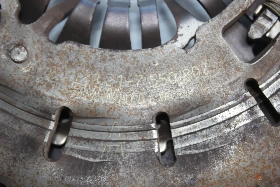 Zweimassen Schwungrad Druckplatte 7549441 7550807 BMW 1er E87 Bj.06 - Bild 3 von 4