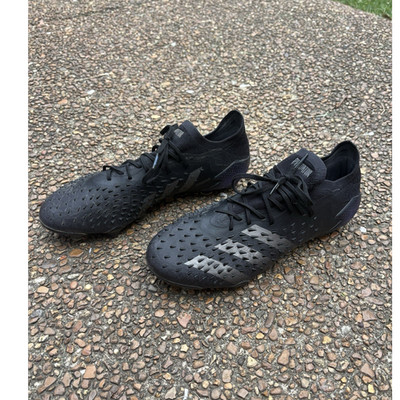 adidas Predator Freak.1 low Black Soccer cleat US Size 8