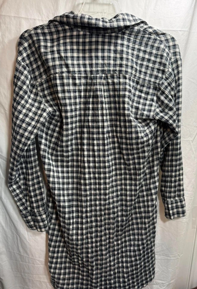 Camisa de manga larga para hombre H&M - Talla: pequeña - Color: blanco y negro a cuadros Foto 3 de 4