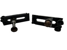 Quickie QXi Manual Wheelchair Rear Wheel Axle Plate Pair With Quick Release Pins