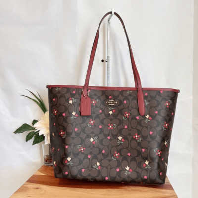 Coach City Tote In Signature Canvas With Heart Petal Print | eBay