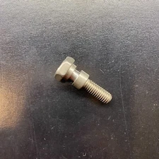 CAT PUMPS / SS Plunger Retainer With Stud (For 5, 7, & 15-Frame Pumps) / 104360