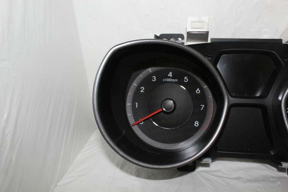 Medidores de painel velocímetro painel 2012 Hyundai Elantra 31.525 milhas - Imagem 3 de 4