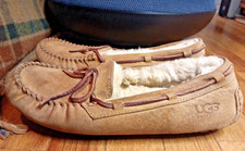 UGG Australia Moccasin Slippers Tan Suede Shearling Women's US Size 7 UK 5.5