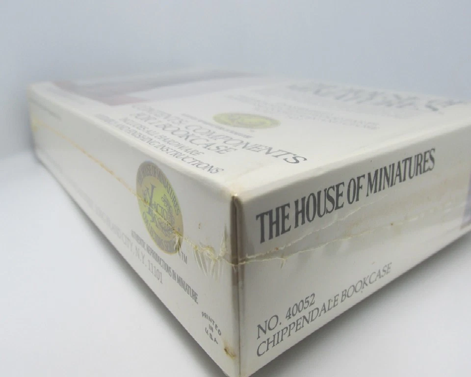 Vintage The House Of Miniatures  - CHIPPENDALE BOOKCASE Circa 1740 - Kit#40052 - Image 3 of 4