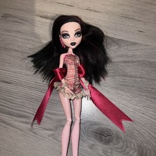 Monster High Draculaura Dawn of the Dance Fashion Doll