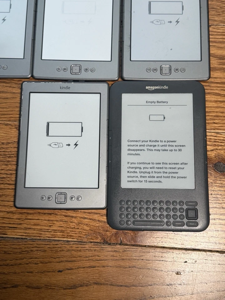 Job Lot of 9 Amazon Kindles – Untested – Mixed Models - Image 4 of 4