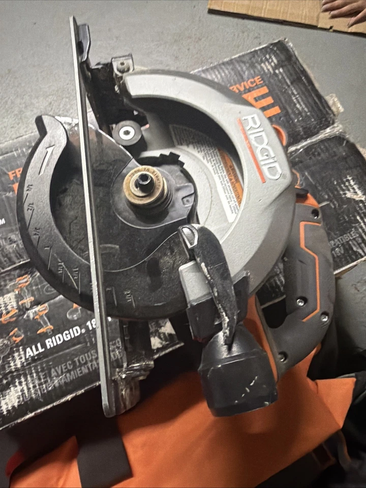 Ridgid R8655K 18V Cordless 6-1/2-in. Circular Saw Kit Tool Only Use - Image 4 of 4
