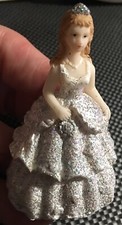 Vintage Little Figurine 2-1/2  t Egg Artistry Supplies / Princess party