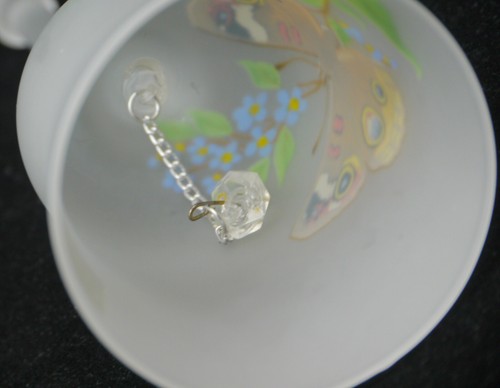VINTAGE VIKING FROSTED GLASS BELL WITH BUTTERFLY DECORATION - Picture 5 of 5