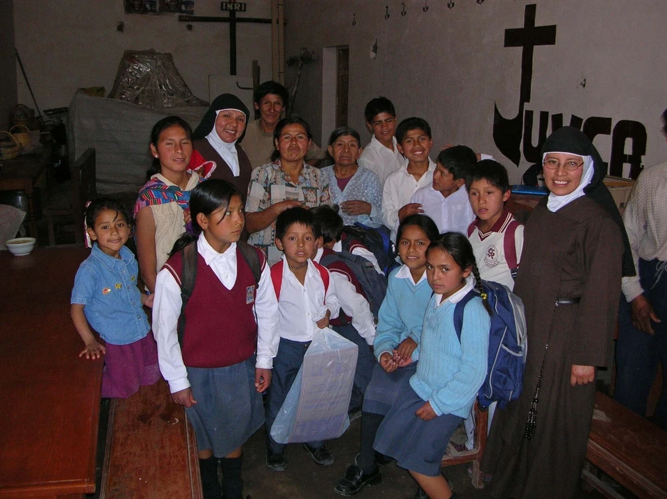 MEDALLA DE BRONCE ANTIGUA ORIGINAL DE EXORCISMO DE MONJES CATÓLICOS FUNDIDO VATICANO SAN BENDICTO Foto 4 de 4