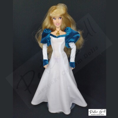 Schwanenprinzessin Odette weißer Schwan Samt Puppenkleid Eiche Custom