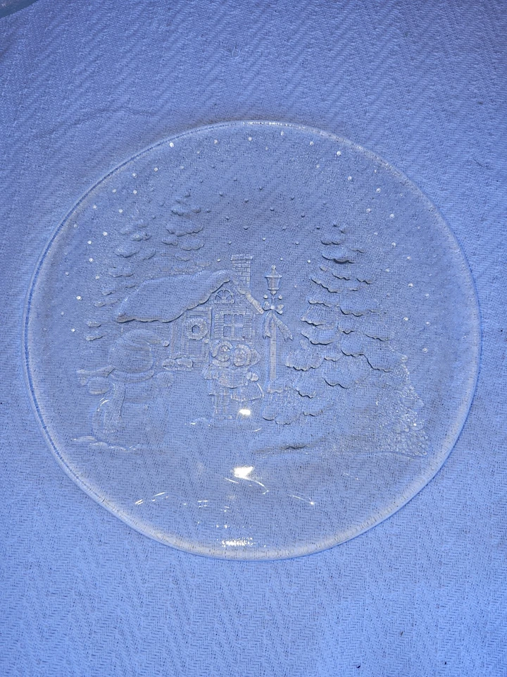 4 винтажных круглых сервировочных тарелки из рождественского стекла с тиснением 14 дюймов - Изображение 3 из 4
