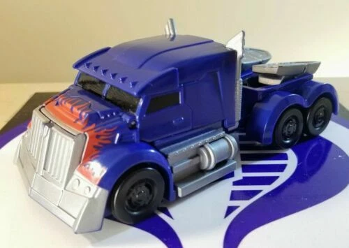 Figuras de acción de Transformers y robots Hasbro Optimus Prime del año 2017