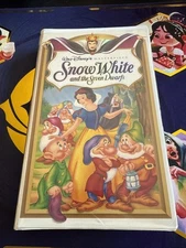 Snow White and the Seven Dwarfs Masterpiece Collection (VHS, 1994) Clamshell
