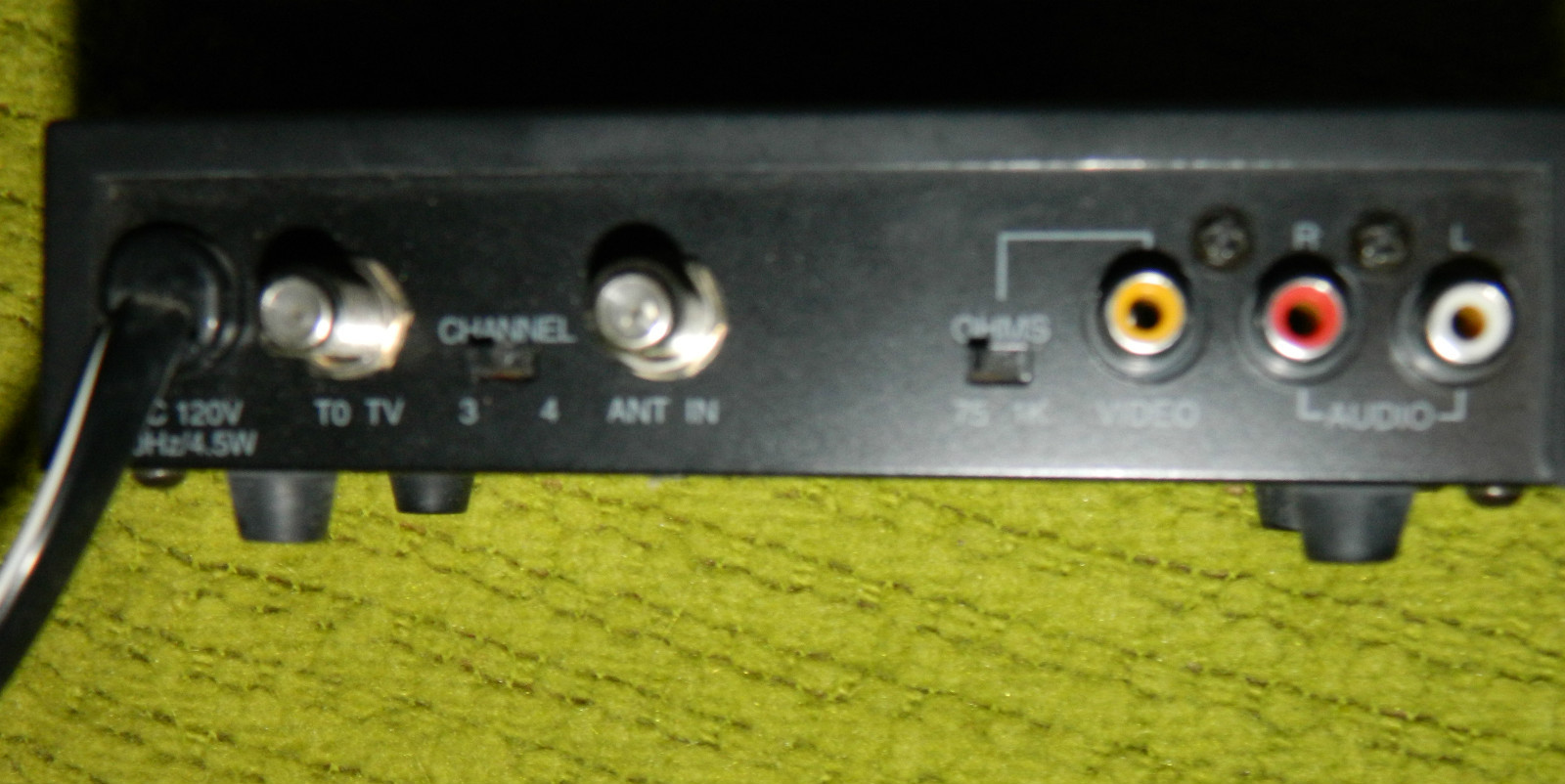 Radio Shack Brand R F Modulator model 151244 eBay